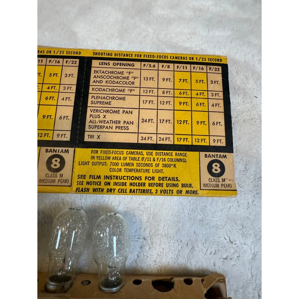 Vintage Sylvania Blue Dot Bantam 8 Superflash Bulbs 7 Count Class M Medium Peak
